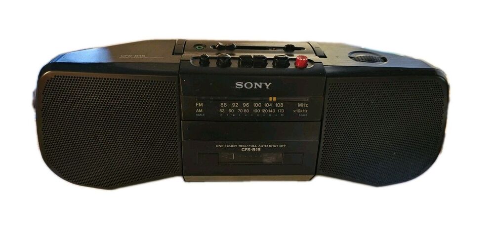Vintage Sony CFS-B15 AM/FM Radio/Cassette Recorder Retro Ghetto Blaster